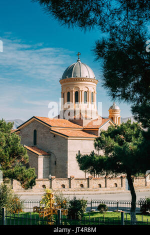 Gori, Shida Kartli Regione, Georgia, Eurasia. Cattedrale della Beata Vergine Maria nella soleggiata giornata estiva. Foto Stock