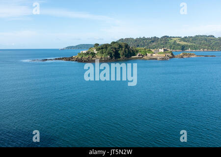 Vista di Drake's Island dalla parte posteriore di Brittany Ferries traghetti in partenza per Plymouth Brittany Foto Stock