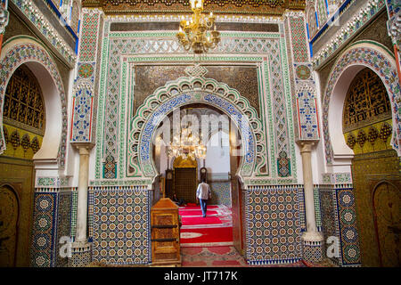 Moulay Idriss II Moschea. Souk Medina di Fez, Fes el Bali. Il Marocco, Maghreb Nord Africa Foto Stock