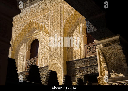 La Madrasa Bou Inania o Medersa Bu Inaniya.Souk Medina di Fez, Fes el Bali. Il Marocco, Maghreb Nord Africa Foto Stock