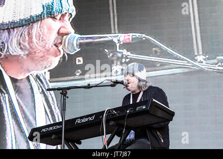 Male Drawn Boy che si esibisce dal vivo al festival Hope & Glory. Liverpool, Inghilterra. 05.08.17 Foto Stock