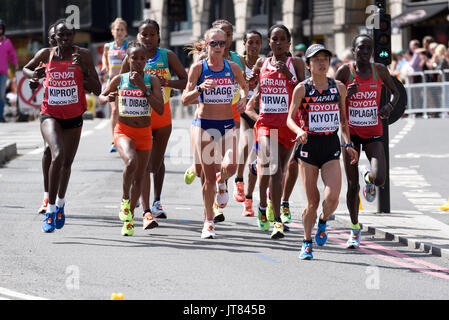 Donne che corrono nella gara di maratona IAAF World Championships 2017 a Londra, Regno Unito Foto Stock