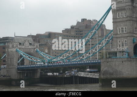 Londra, Regno Unito. 08 Ago, 2017. Gouman Hotel La Torre è stata confermata dalla IAAF che un bug di vomito epidemia ha avuto luogo a Guoman Tower Hotel nel centro di Londra, un riportato 12 atleti, era ammalato presso l'hotel. L'hotel ha negato è la colpa. L'hotel sul Fiume Tamigi si siede accanto al famoso Tower Bridge. Oggi l'immagine. Credito: Nigel Bowles/Alamy Live News Foto Stock