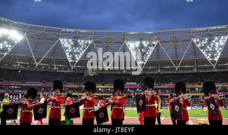 Londra, Regno Unito. Il 7 agosto, 2017. Una banda militare svolge presso la IAAF London 2017 mondiali di atletica a Londra, Regno Unito, 7 agosto 2017. Foto: Bernd Thissen/dpa/Alamy Live News Foto Stock