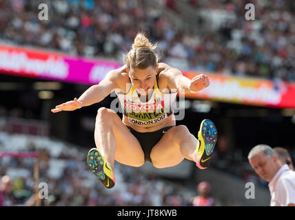 Londra, Grossbritannien. 06 Ago, 2017. Carolin SCHAEFER (Schafer), Deutschland, Aktion, Weitsprung Siebenkampf, am 06.08.2017 Leichtathletik Weltmeisterschaft 2017 a Londra/ Grossbritannien vom 04.08. - 13.08.2017. | Verwendung weltweit Credito: dpa/Alamy Live News Foto Stock