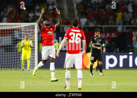 Skopje, Macedonia. 8 Ago, 2017. Romelu Lukaku (9) il Manchester United player celebra la (1, 1) dopo il suo punteggio del team di obiettivo. Coppa UEFA Intertoto finale tra il Real Madrid vs manchester united corrispondono all'Philipo II National Arena (Skopje) Macedonia, 8 agosto 2017 . Credito: Gtres Información más Comuniación on line, S.L./Alamy Live News Foto Stock