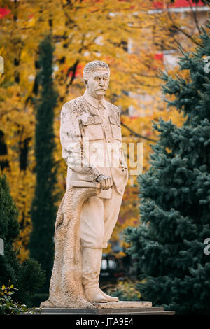 Gori, Shida Kartli Regione, Georgia, Eurasia. Joseph Stalin statua, monumento vicino a Museo di Joseph Stalin Museum a Gori - Stalin Patria Foto Stock