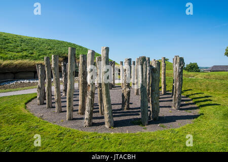 Knowth, passaggio del Neolitico grave, preistorici Bru na Boinne, Sito Patrimonio Mondiale dell'UNESCO, la valle del fiume Boyne, nella contea di Meath, Leinster, Repubblica di Foto Stock