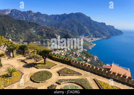 Belvedere, splendidi giardini di Villa Rufolo a Ravello, Amalfi Coast, Sito Patrimonio Mondiale dell'UNESCO, Campania, Italia, Europa Foto Stock