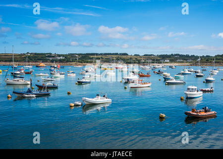 Piccola barca porto, St. Mary's, isole Scilly, England, Regno Unito, Europa Foto Stock