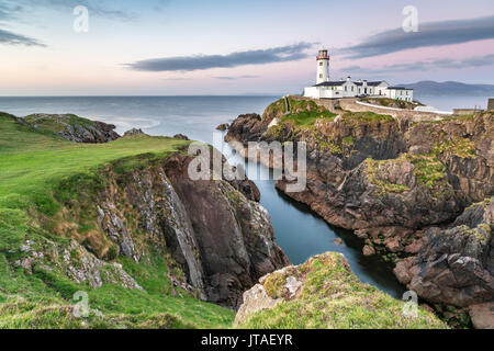 Fanad Head Lighthouse, County Donegal, Ulster regione, Repubblica di Irlanda, Europa Foto Stock