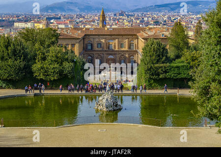 Palazzo Pitti e il Giardino di Boboli, Sito Patrimonio Mondiale dell'UNESCO, Firenze, Toscana, Italia, Europa Foto Stock