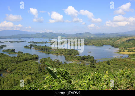 Paesaggio, Nam Ngum Lago e isole, Provincia di Vientiane, Laos, Indocina, Asia sud-orientale, Asia Foto Stock