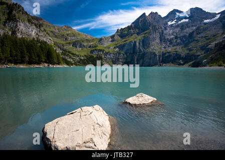 Il lago di Oeschinen in Svizzera Foto Stock