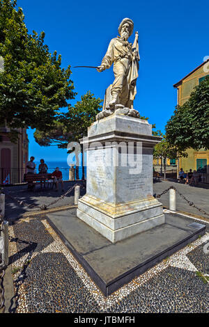 Italia Liguria Camogli - Statua di Simone Schiaffino (partecipante alla spedizione dei Mille) Foto Stock