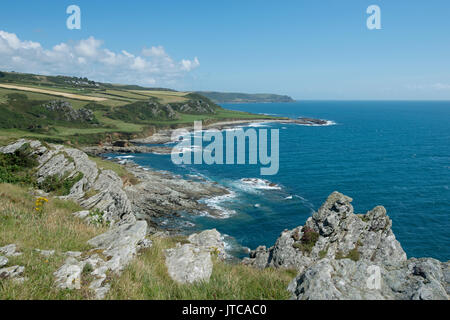 Vista dal punto Prawle verso Langerstone punto, Devon, Regno Unito. Foto Stock