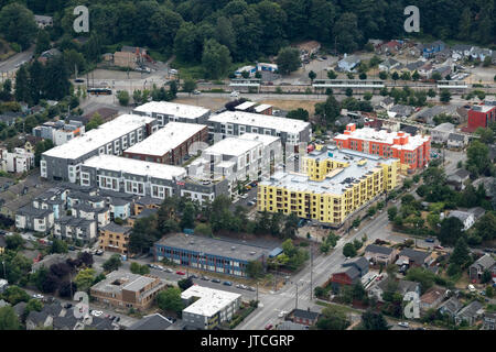 Vista aerea del Columbia City Apartments, Rainier Valley, Seattle, nello Stato di Washington, USA Foto Stock