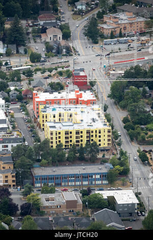 Vista aerea del Columbia City Apartments, Rainier Valley, Seattle, nello Stato di Washington, USA Foto Stock