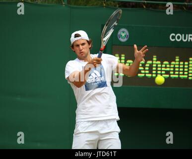 2017 campionati di Wimbledon - sessioni di libere dotate di: Dominic Thiem dove: Londra, Regno Unito quando: 08 lug 2017 Credit: Immagini di copertura Foto Stock