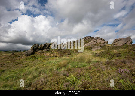 Sperone roccioso a Ramshaw rocce vicino la scarafaggi in Peak District, Staffordshire, Inghilterra. Foto Stock