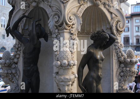 Dettagli sulla statua di Perseo con la testa di Medusa di Firenze, Italia. Foto Stock