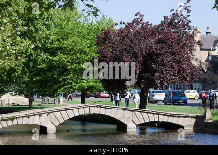 War Memorial bourton sull'acqua Foto Stock