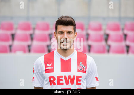 Bundesliga tedesca, photocall ufficiale FC Colonia per la stagione 2017/18 a Colonia, Germania: Milos Jojic. Foto: Rolf Vennenbernd/dpa | Utilizzo di tutto il mondo Foto Stock