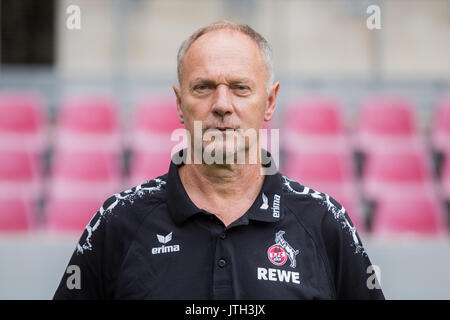 Bundesliga tedesca, photocall ufficiale FC Colonia per la stagione 2017/18 a Colonia, Germania: Kresimir divieto. Foto: Rolf Vennenbernd/dpa | Utilizzo di tutto il mondo Foto Stock