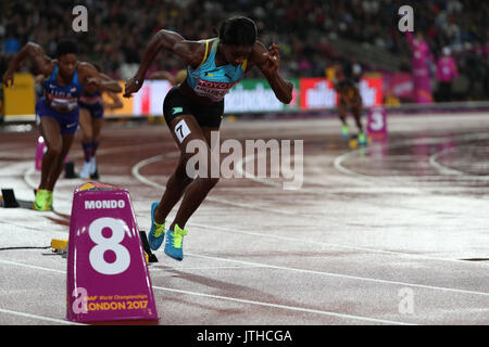 Londra, Regno Unito. 09Aug, 2017. Londra, Agosto 09 2017 . Shaunae Miller-Uibo, Bahamas, esplode dai blocchi di partenza nelle donne 400m finale del giorno sei della IAAF London 2017 Campionati del mondo presso il London Stadium. Credito: Paolo Davey/Alamy Live News Foto Stock