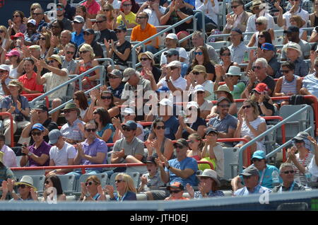 Montreal, Canada. 09Aug, 2017. Agosto 9, 2017 - Montreal, Quebec, Canada - Roger Federer vince il 2° round match contro PETER POLANSKY di Rogers Cup 2017 Credit: Vlad Russia/Alamy Live News Foto Stock