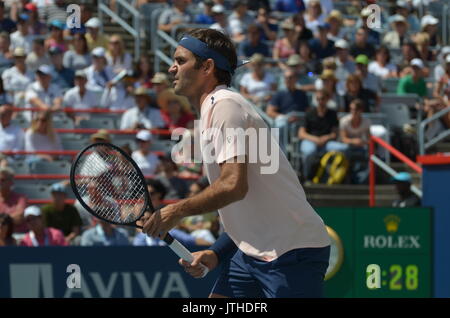 Montreal, Canada. 09Aug, 2017. Agosto 9, 2017 - Montreal, Quebec, Canada - Roger Federer vince il 2° round match contro PETER POLANSKY di Rogers Cup 2017 Credit: Vlad Russia/Alamy Live News Foto Stock