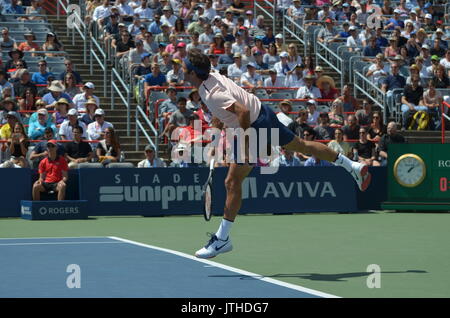 Montreal, Canada. 09Aug, 2017. Agosto 9, 2017 - Montreal, Quebec, Canada - Roger Federer vince il 2° round match contro PETER POLANSKY di Rogers Cup 2017 Credit: Vlad Russia/Alamy Live News Foto Stock