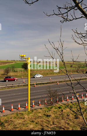 Velocità media telecamere a lavori stradali lungo l'autostrada M4. Foto Stock