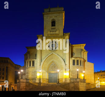 Vista serale della Cattedrale di San Juan de Albacete. Castilla la Mancha, in Spagna Foto Stock