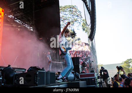 Animali in vetro di eseguire presso il panorama della città di New York Foto Stock
