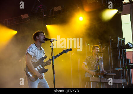 Animali in vetro di eseguire presso il panorama della città di New York Foto Stock