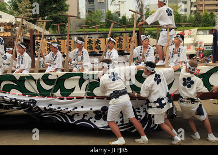 Giappone, Osaka, Tenjin Matsuri, festival, persone Foto Stock