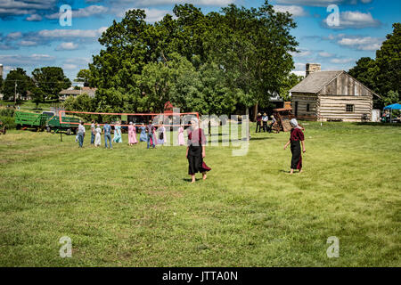 Il raccolto, la trebbiatrice giorni, visualizza e la ricreazione di antiche attrezzature agricole e tecniche in Lancaster County. Foto Stock