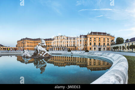 Bellissimo Palazzo di Schonbrunn a Vienna, in Austria Foto Stock