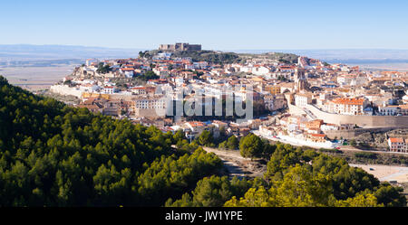 Chinchilla de Monte-Aragon dalla collina. Albacete, Spagna Foto Stock