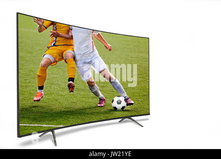 La visione di smart tv traduzione del gioco di calcio. Foto Stock