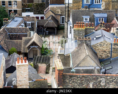 Sviluppo organico Cambridge Cityscape UK - Cambridge tetti Vista aerea di ingombra di edifici e cortili del centro storico di Cambidge Foto Stock
