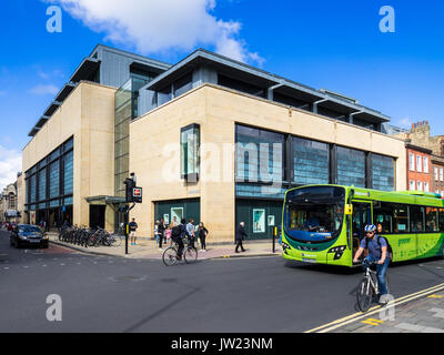 John Lewis department store di Cambridge. Il negozio è stato ricostruito come parte del Grand Arcade lo sviluppo e aperto nel 2007. Foto Stock