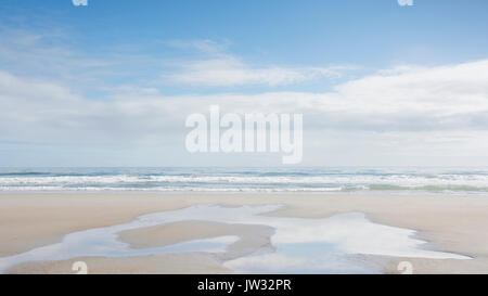 Stati Uniti d'America, North Carolina, Topsail Island, vuoto spiaggia sabbiosa Foto Stock