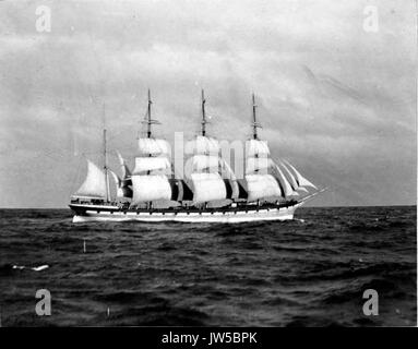 Unidentified quattro masted corteccia in mare, Washington, ca 1900 (HESTER 362) Foto Stock