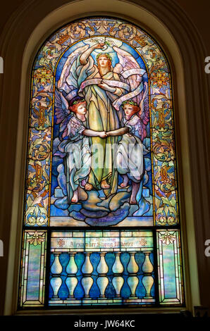 14 Beati gli operatori di pace, Wheeler Memorial finestra, novembre 1907, Tiffany Studios Arlington Street Chiesa di Boston, Massachusetts DSC07024 Foto Stock