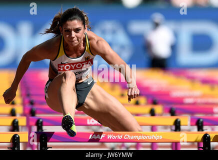 Londra, Regno Unito. 11 Ago, 2017. L'atleta tedesco Pamela Dutkiewicz in azione nelle donne a 100 m ostacoli il qualificatore presso la IAAF Campionati del Mondo, Londra, UK, 11 agosto 2017. Foto: Rainer Jensen/dpa/Alamy Live News Foto Stock