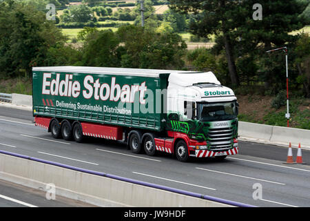 Eddie Stobart camion sull'autostrada M1, Northamptonshire, Regno Unito Foto Stock