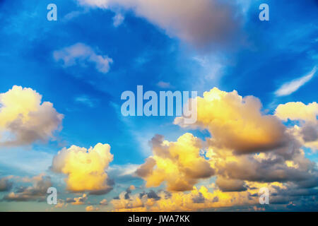 Sky all'interno del Eyewall Foto Stock