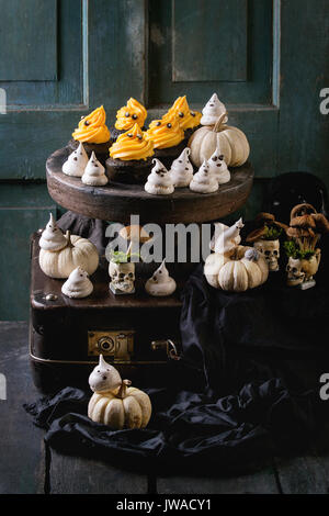 Halloween decorata tabella dolce Foto Stock